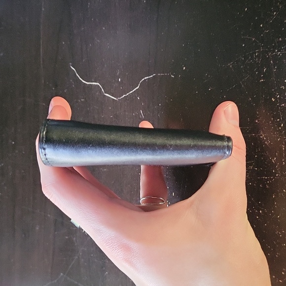 Michael Kors Wallet - Picture 5 of 7